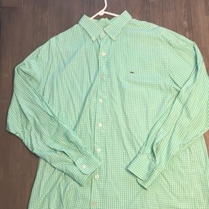 Men’s Vineyard Vines button down shirt